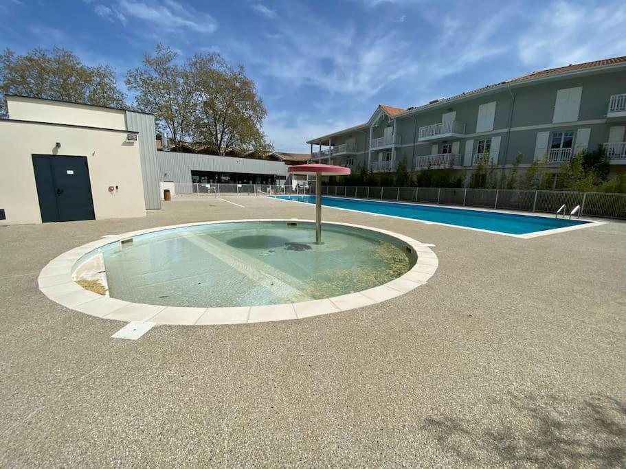 Maison Typee Arcachonnaise Avec Piscine Commune La Teste-de-Buch Luaran gambar